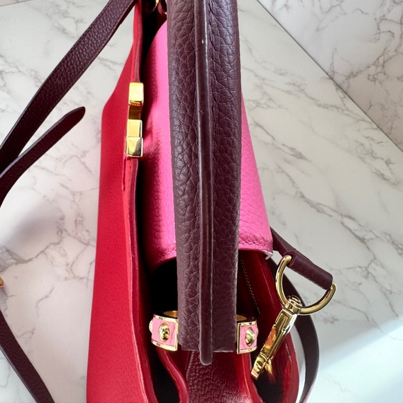 Beautiful Like New Louis Vuitton Capucines bag - Picture 6 of 16